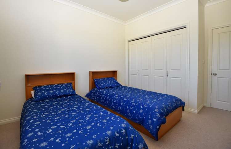 39 Armstrong Avenue Carterton_18