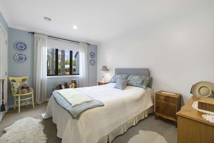 196 Athlone Drive Cambridge_13