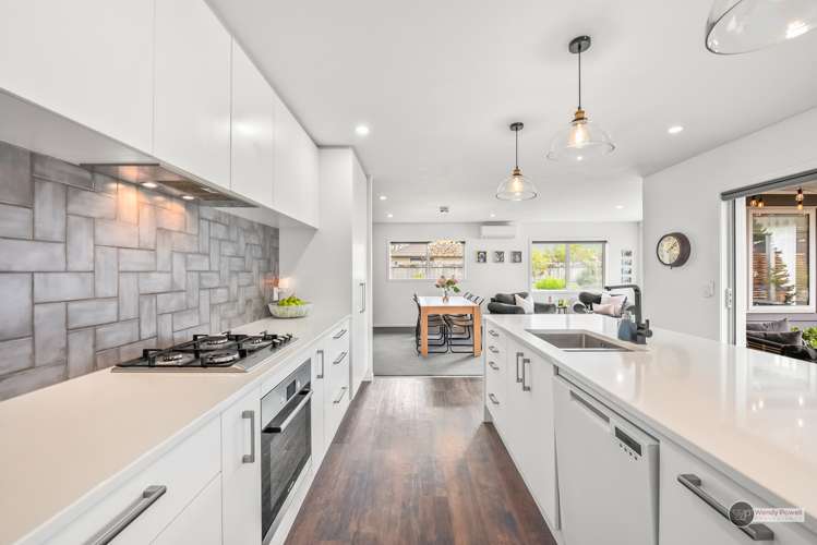 4a Sunstone Crescent Brown Owl_6