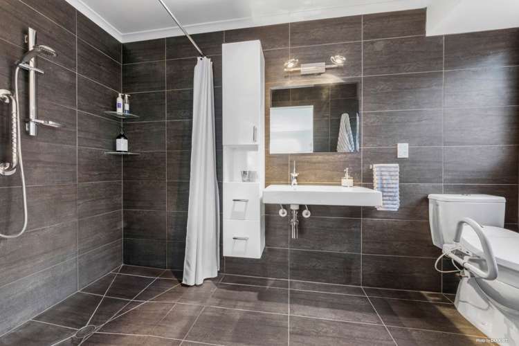 12 Piriti Drive Te Atatu Peninsula_11