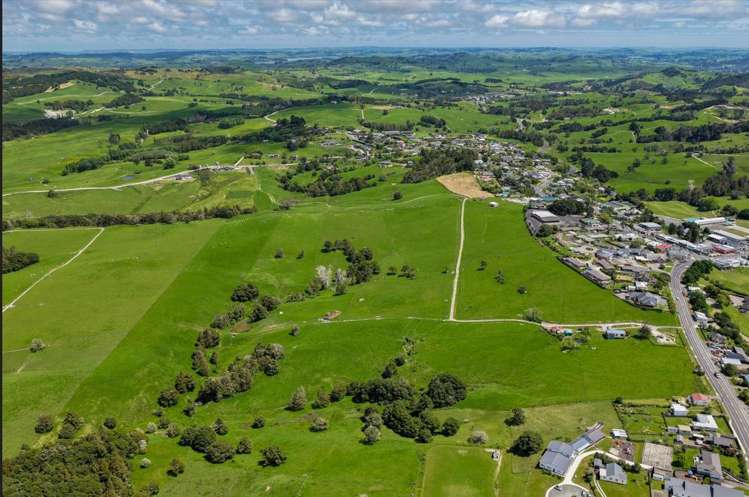 122 Hurndall Street East Maungaturoto_11