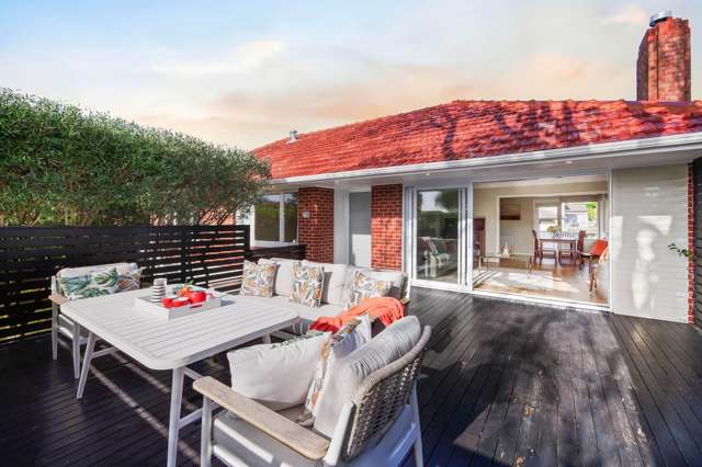 Eager to Move, Auction this Saturday 4pm onsite