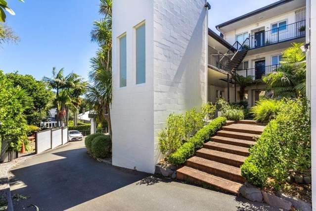 3/24A Hamilton Road 1685_1