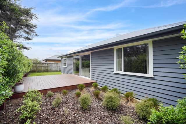 NEAR NEW HOME - ONE CAREFUL LADY OWNER!