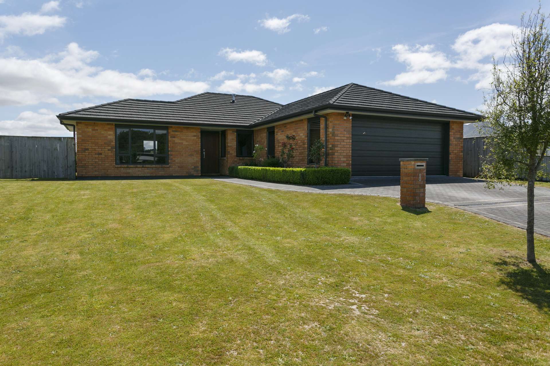 8 Brompton Close Richmond Heights_0