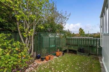 2/12 Piccadilly Place_3