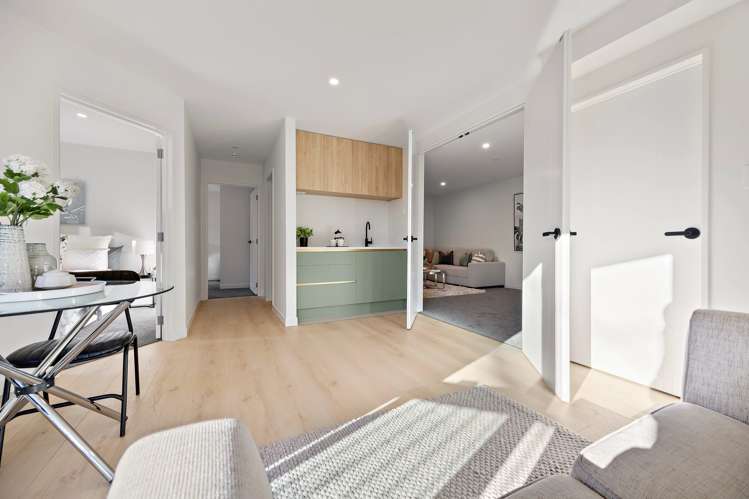 8/41 Seaside Avenue Waterview_17