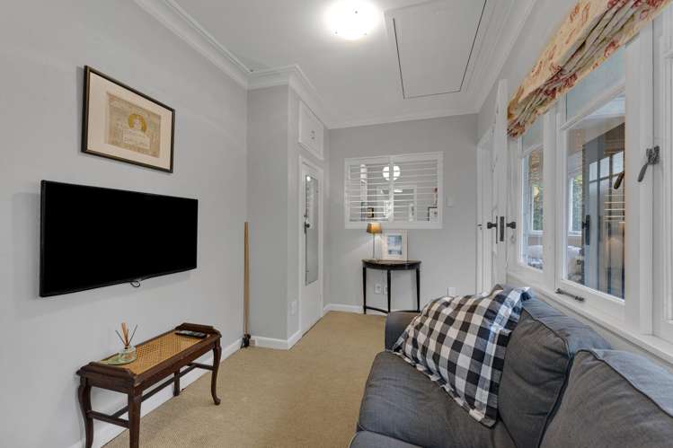 1/15A Kerr Street Devonport_11