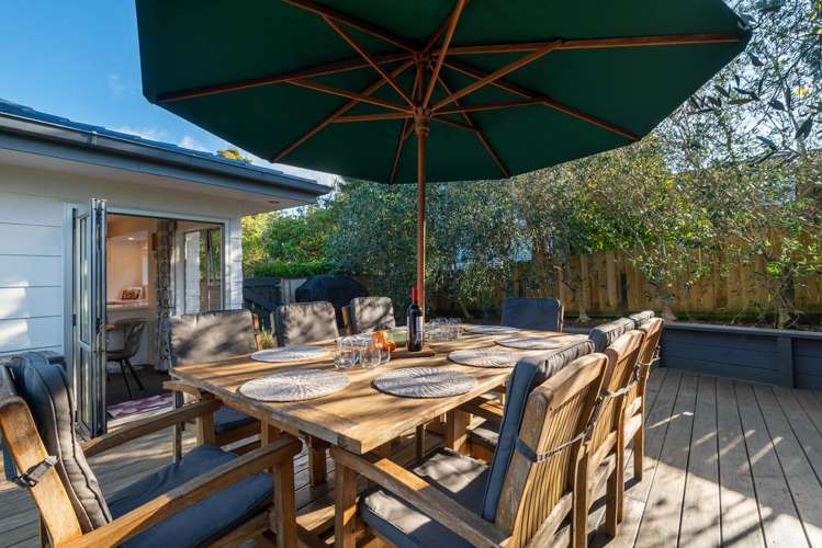 1/6 Phillipa Place Browns Bay_3