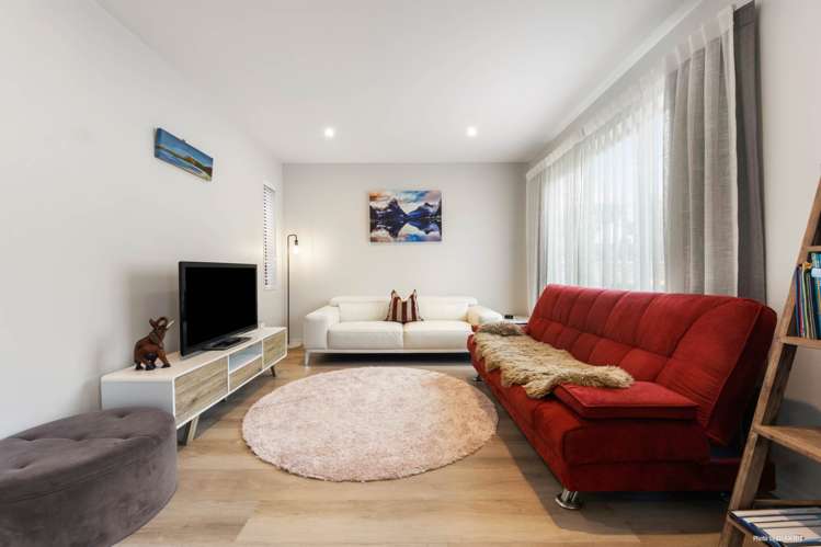 64 Joshua Carder Drive Hobsonville_6