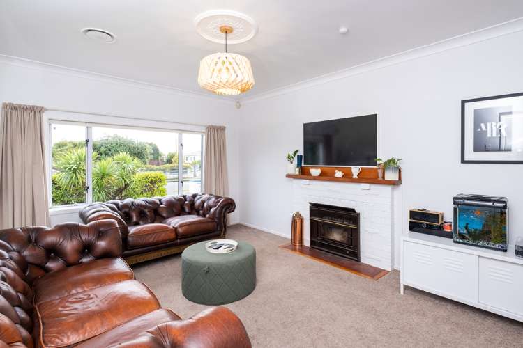 8 Menin Road Onekawa_5