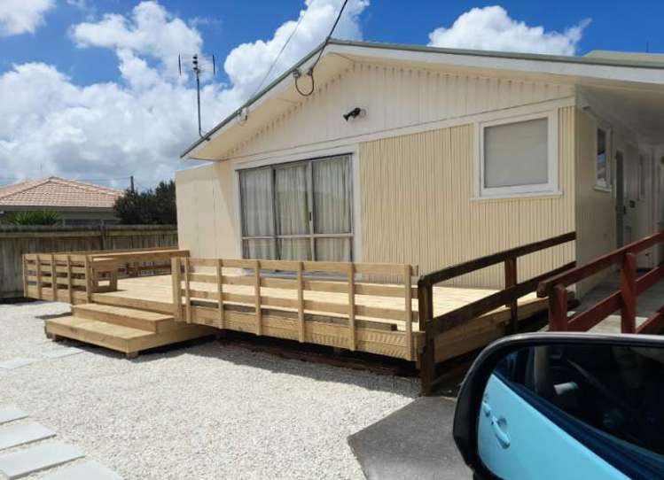 1/137 Centreway Road Orewa_8