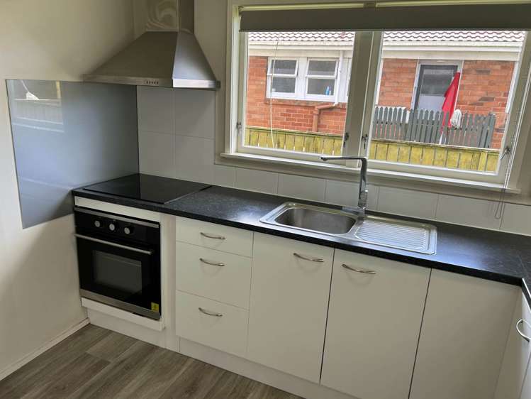 39 President Avenue Papakura_5