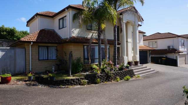 Stylish Living, Spacious Family Haven