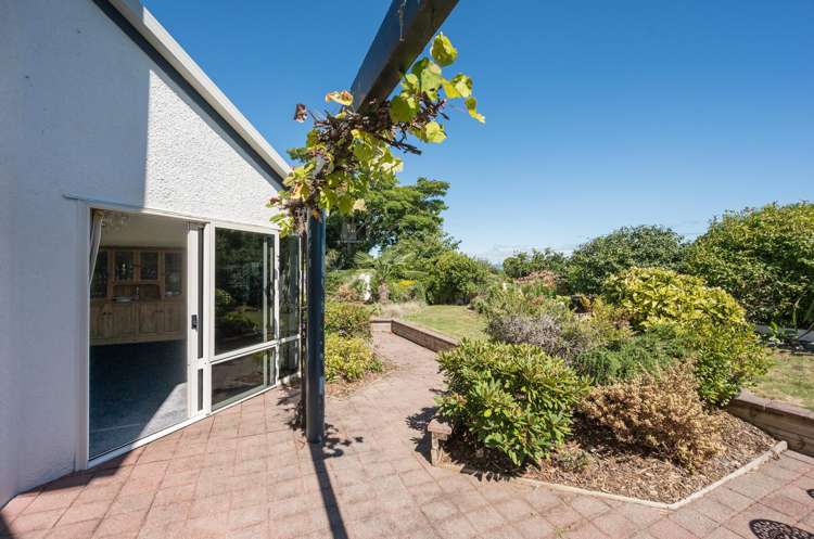 15 Aldinga Avenue Stoke_9