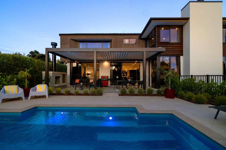 29 Oscar Road Greenhithe_1