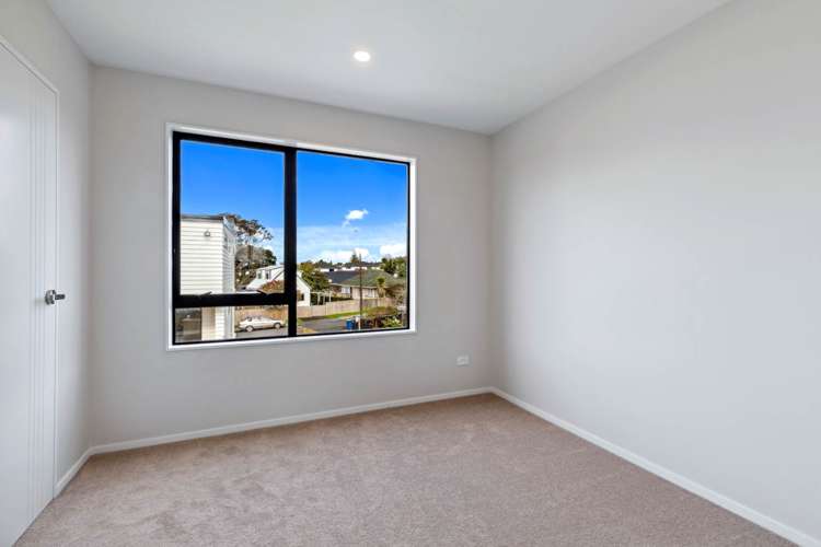 2D Glenford Lane Te Atatu Peninsula_11