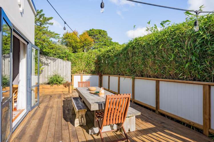 61 Tennis Court Road Raumati South_13