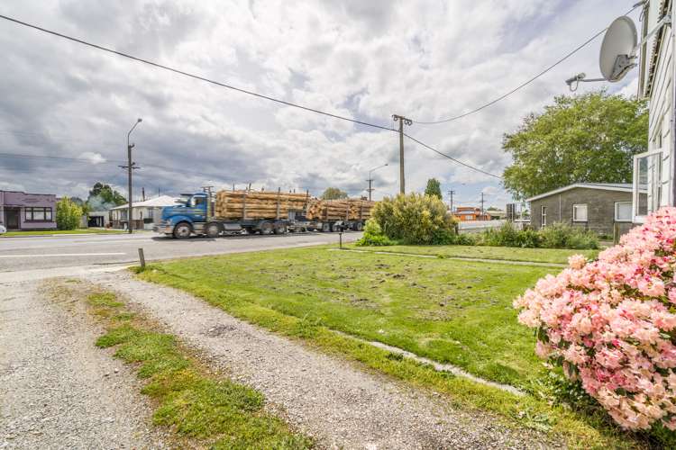 50 Main Street Mataura_11