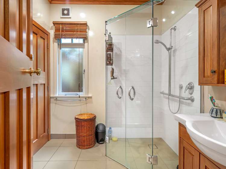 17 Godwin Crescent College Estate_12