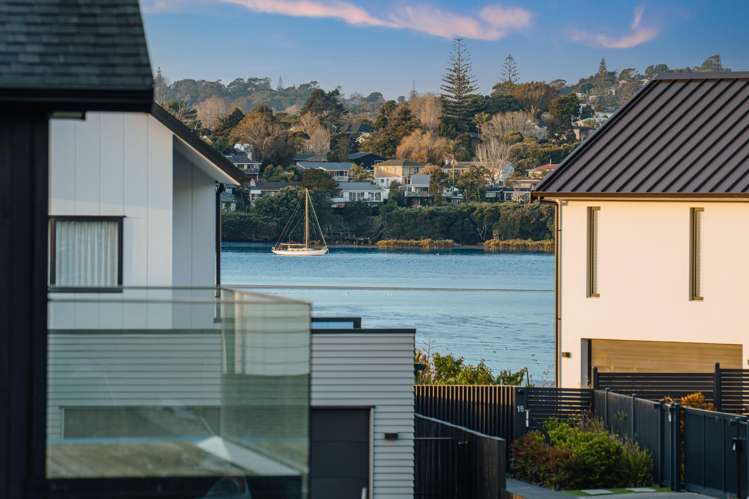 31 Treloar Crescent Hobsonville_13
