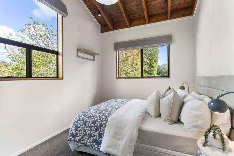 88A Beach Road Mellons Bay_32