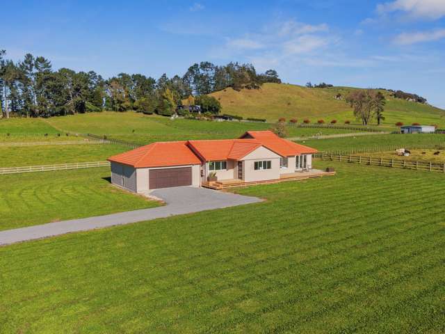 Modern Comfort in a Stunning Rural Setting