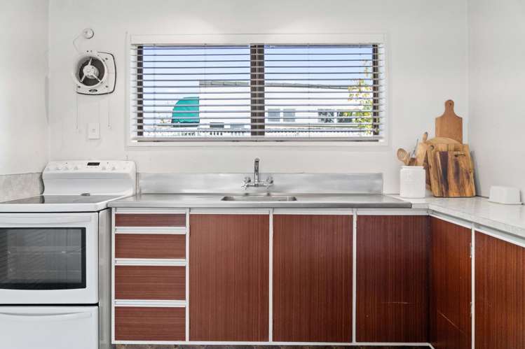 2/88 Edgecumbe Road Avenues_8