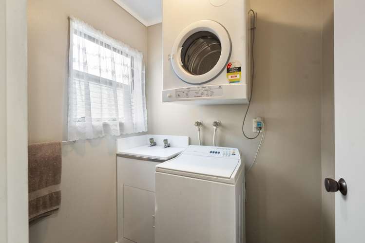 21 Railway Road Bunnythorpe_12