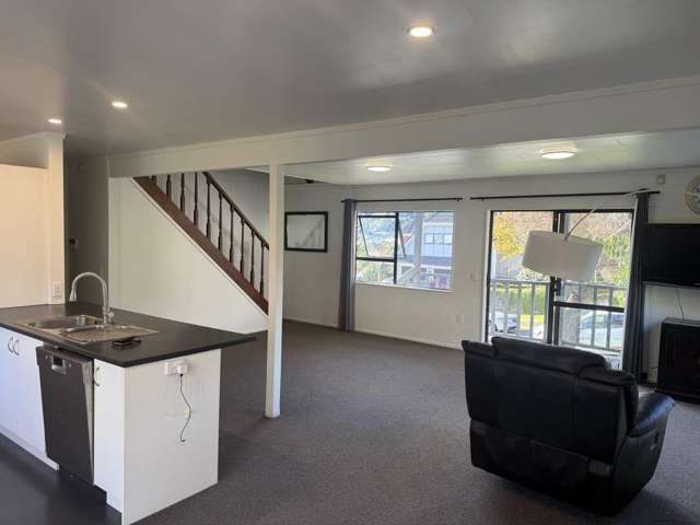 6 Kinnel Grove Papakowhai_4