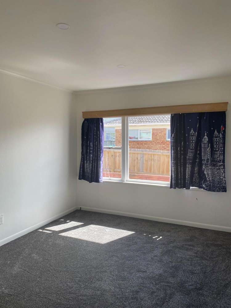 23 Woodford Avenue Henderson_13