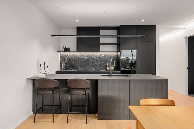 402/1 Cook Street Hamilton East_5