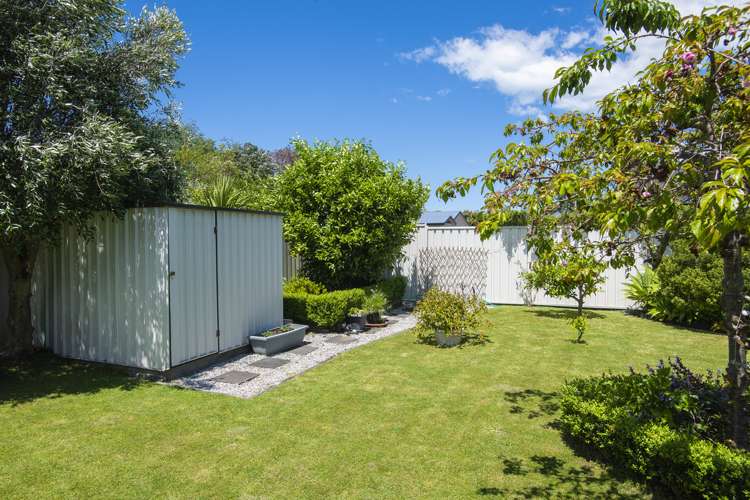 98 Potae Avenue Lytton West_23