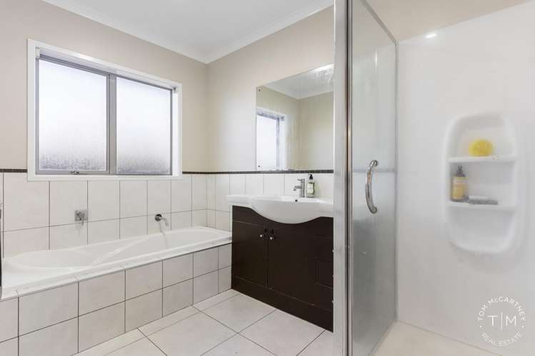 13 Kenley Heights Flat Bush_13