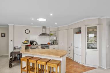 12 Waterside Drive_4