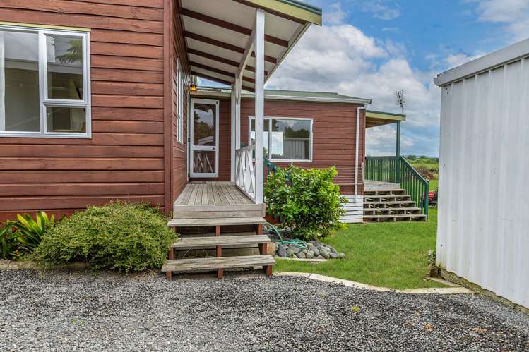 7  &  7A Stirling Street Te Aroha_31