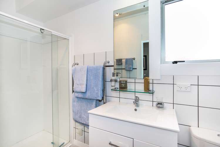 57 Kitchener Road Waiuku_12