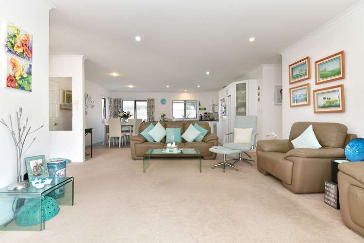 19 Raabia Close Parakai_8