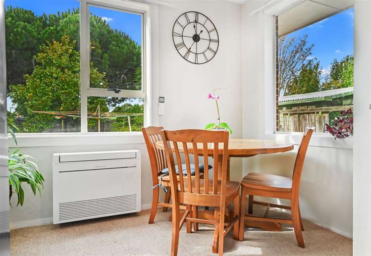 44 Damien Place Bromley_2