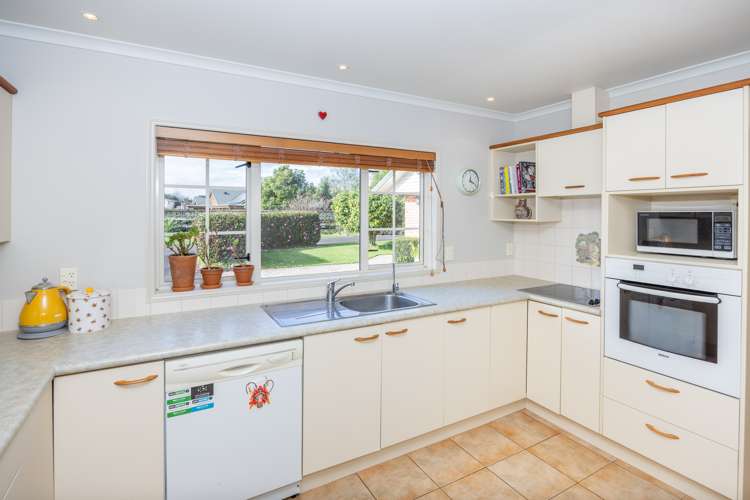 60 Cowley Drive Leamington_17