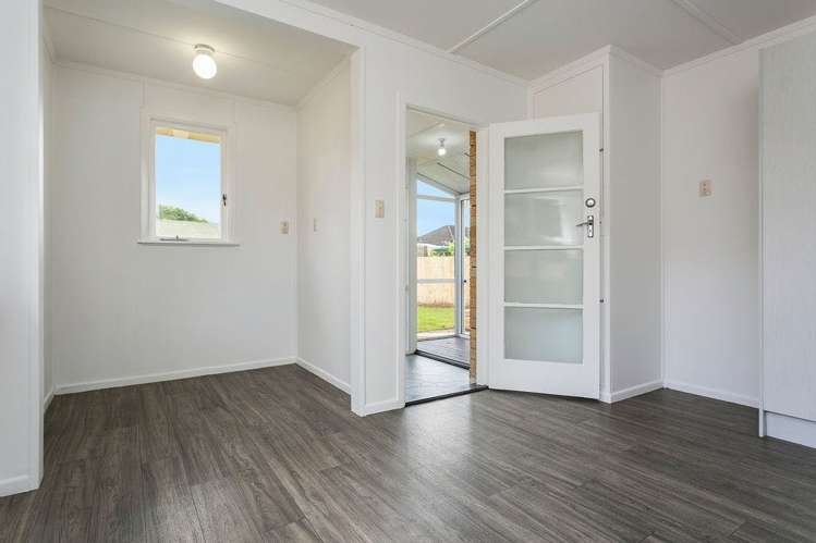 3 Defoe Avenue Hillcrest_11