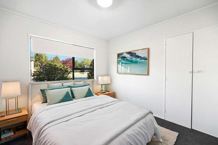 83 Gilbass Avenue Hamilton Lake_11