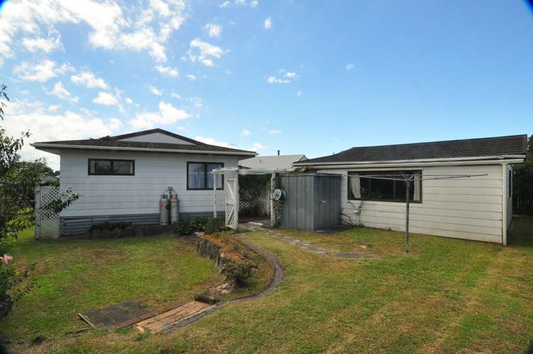 126 Charleston Avenue Whangamata_7