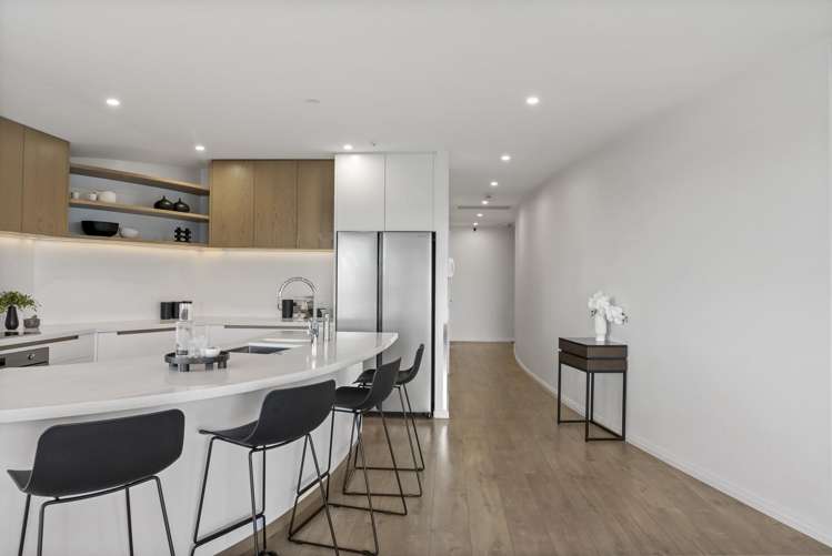 10/2 Bassett Road Remuera_11