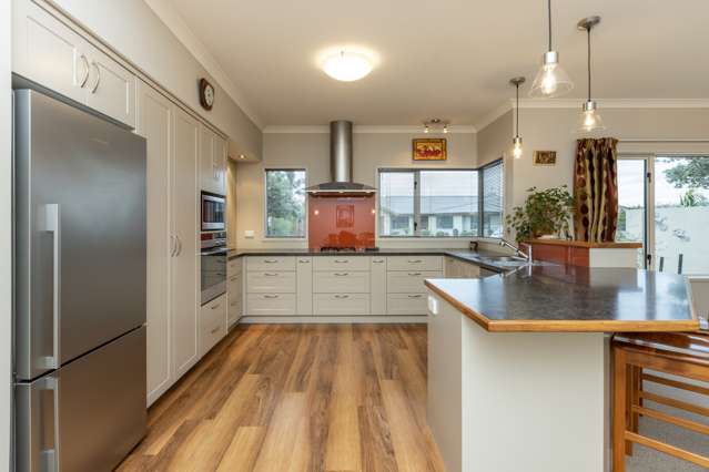 27 Tasman Drive Poraiti_4