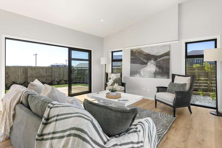 15 Makomako Crescent Wharewaka_4