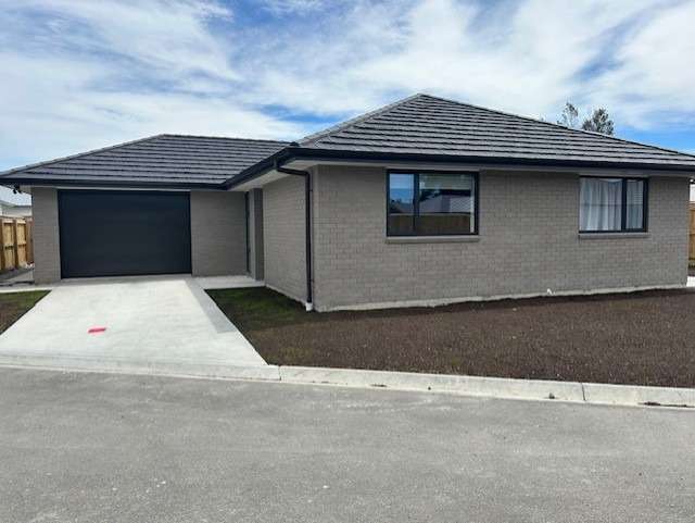 MASTERTON - 3 BEDROOMS