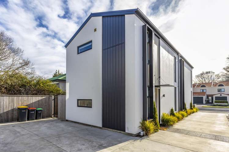 2/16 Devon Street Sydenham_19