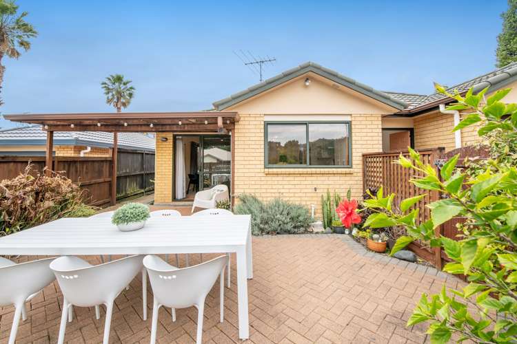 4 Red Hibiscus Road Stanmore Bay_19