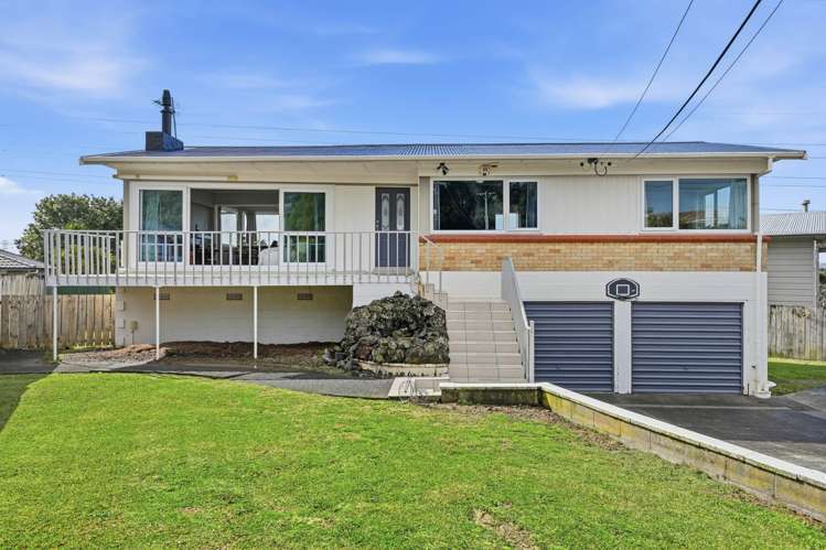 4 Meadow Crescent Te Atatu South_0